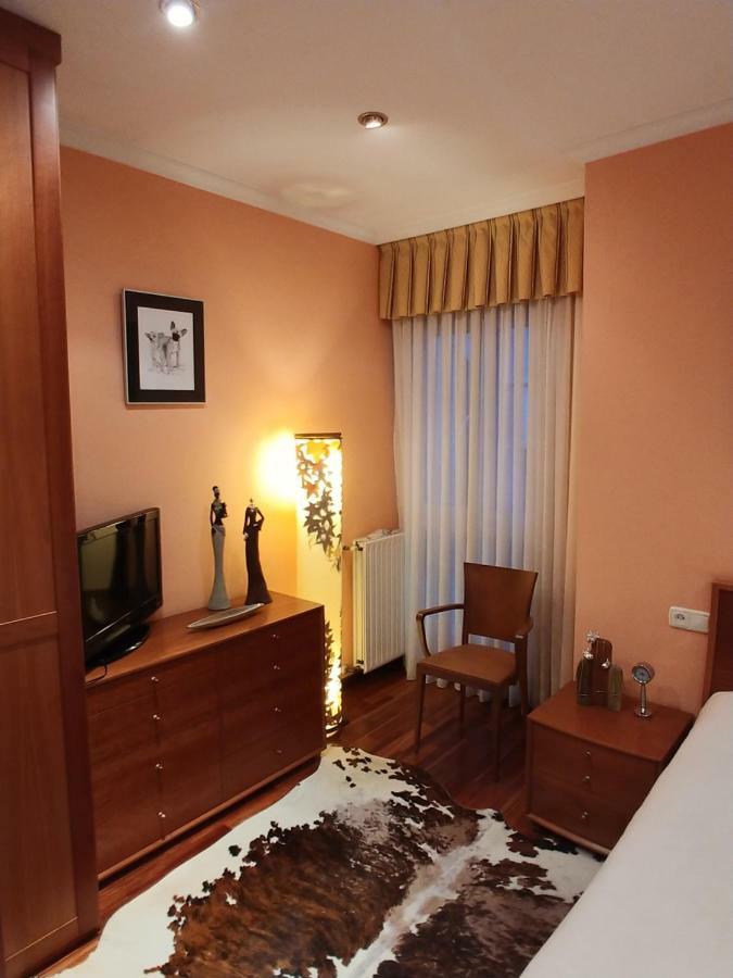 Hogar, A Modo De Hotel Gijon Exterior photo